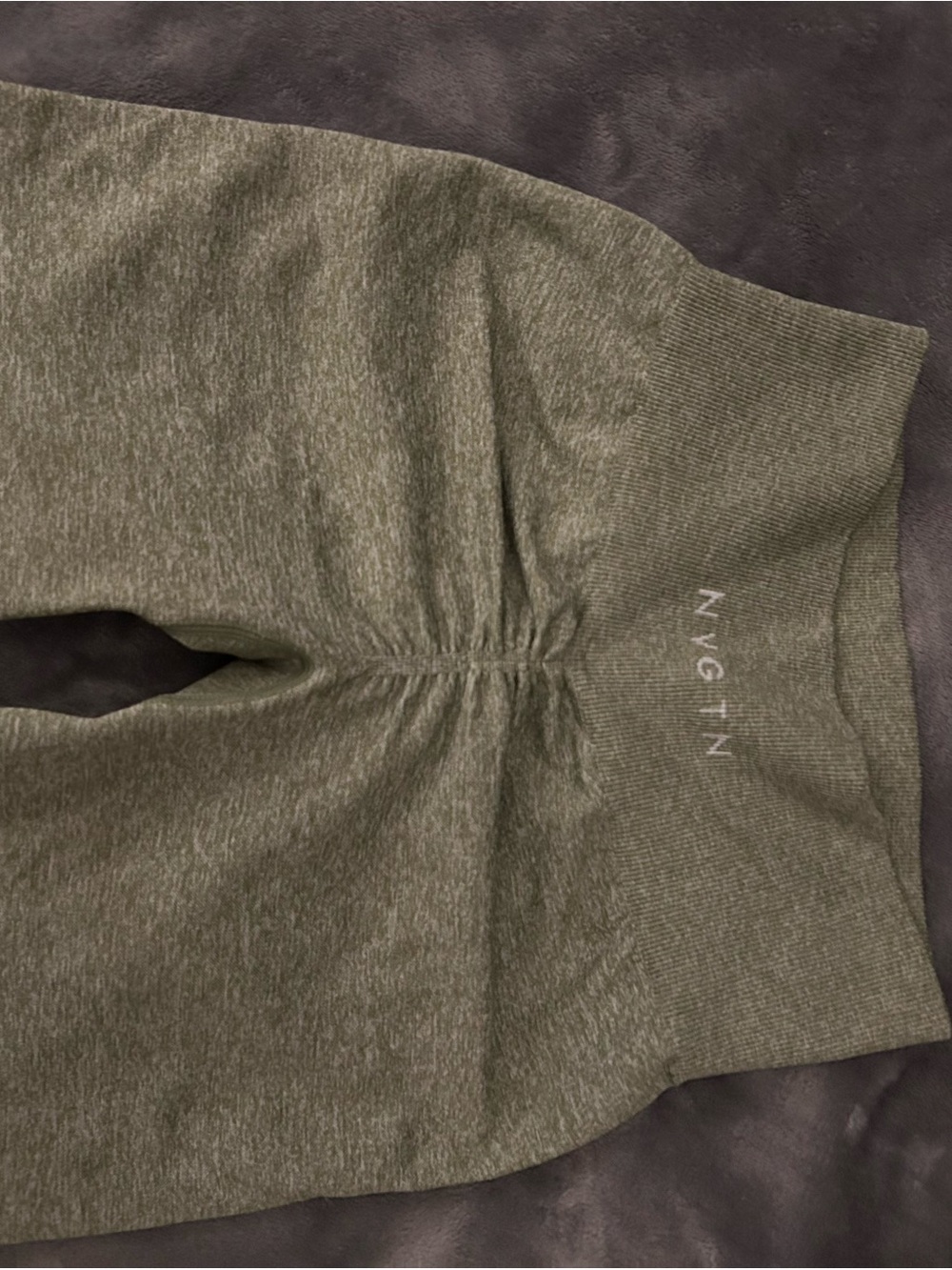 Green Seamless Leggings with Subtle Logo